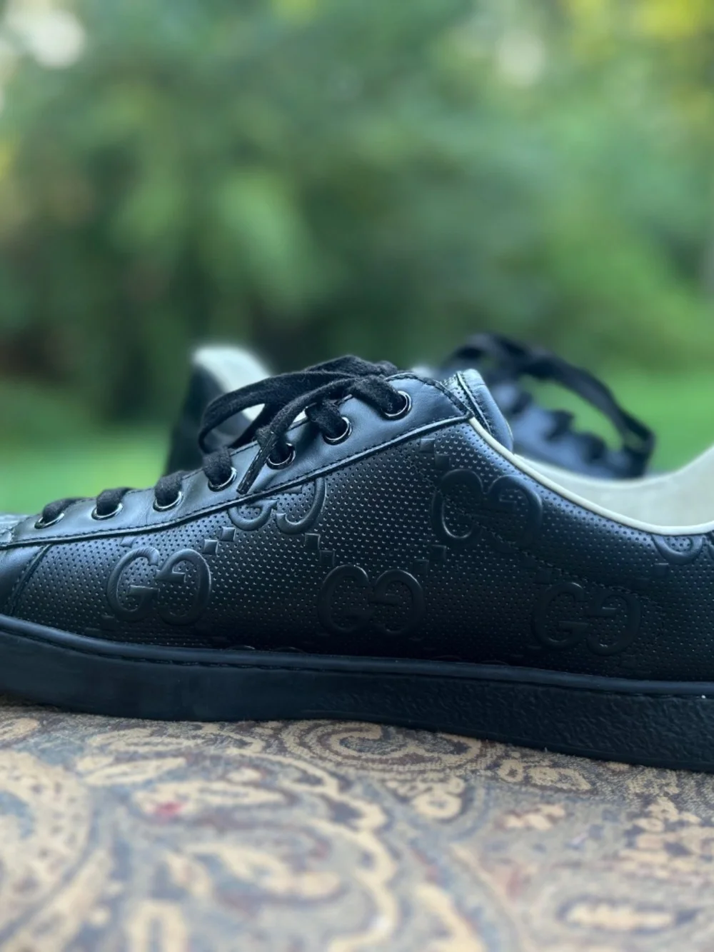 Gucci sleek black